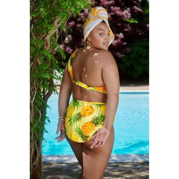 Anthropologie Classic One-Shoulder Bikini Top in Pina Colada - Picture 7 of 13